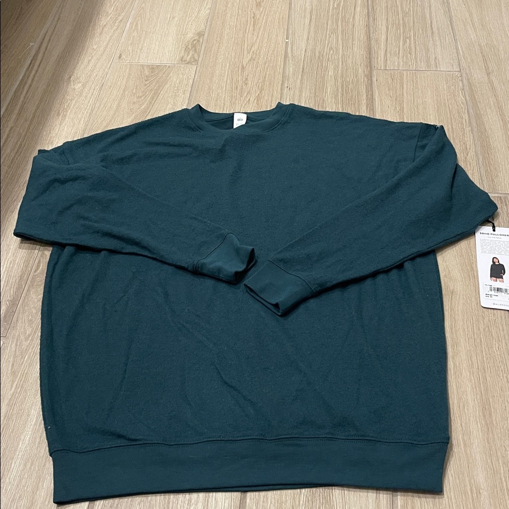 NWT Alo Yoga Soho Pullover Midnight Green Sz XS - Picture 14 of 14